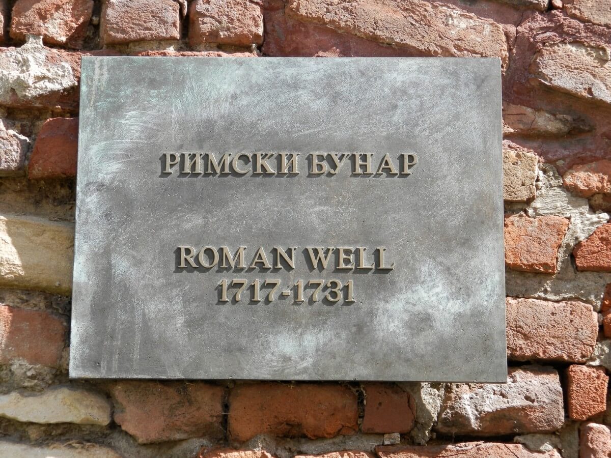 roman_well2